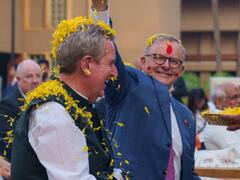 Australia PM Holi: भारत में ऑस्ट्रेलियाई प्रधानमंत्री ने ऐसे खेली होली, पारंपरिक डांस का लुत्फ भी उठाया, देखिए तस्वीरें