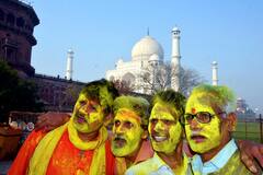 Holi 2023: উত্তর থেকে দক্ষিণ- রঙের উৎসবে মাতোয়ারা গোটা দেশ