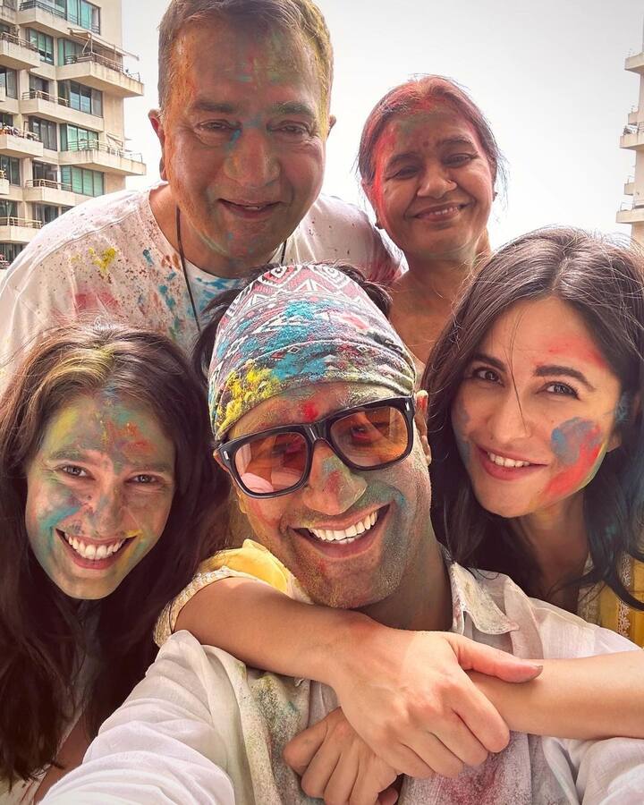 రంగులు పూసుకుని జాలీగా గడిపింది. Photo Credi: Katrina Kaif/Instagram