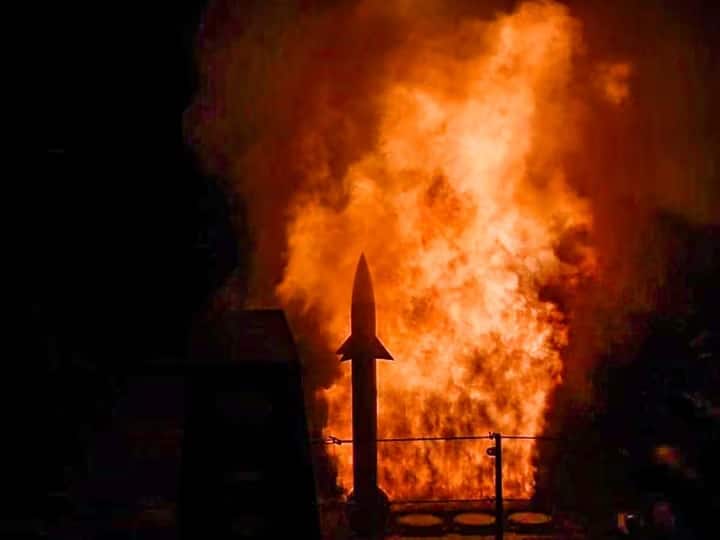 War Crisis News: israel air strike on syria aleppo airport and three people killed during attack Israel-Syria Tension: ભૂકંપ બાદ સીરિયા પર મિસાઇલ હૂમલો, ઇઝરાયેલે એલેપ્પો એરપોર્ટ પર છોડી મિસાઇલ, 3ના મોત