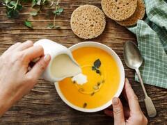 Creamy Soup: बदलते मौसम में इम्युनिटी को रखता है बूस्ट, तो घर पर बनाएं 10 मिनट में क्रीमी सूप