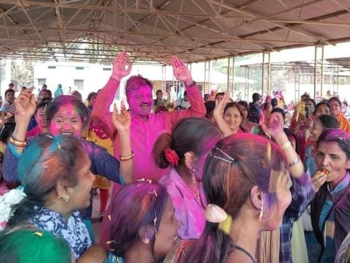 Chhattisgarh Election: होली की आड़ में बस्तर विधायकों की चुनावी तैयारी, बीजेपी बोली- चार साल बाद जनता की आई याद