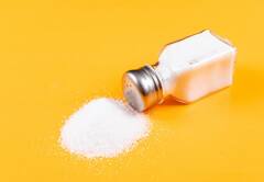 Kitchen Hacks: ये टिप्स अपना ले नमकदानी में कभी नहीं सीलेगा नमक