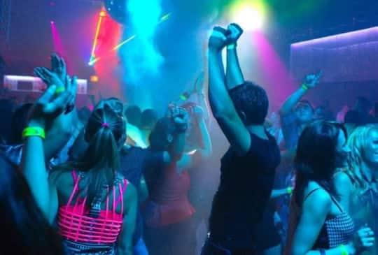 most unique night club of the world is in argentina where people dance on Sanskrit song ਇਸ ਦੇਸ਼ 'ਚ ਹੈ ਦੁਨੀਆ ਦਾ ਅਨੋਖਾ ਨਾਈਟ ਕਲੱਬ, ਜਿੱਥੇ ਲੋਕ ਸੰਸਕ੍ਰਿਤ ਗੀਤਾਂ 'ਤੇ ਕਰਦੇ ਹਨ ਡਾਂਸ
