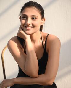 Ritika Nayak Photos: ఒక్క సినిమాతోనే క్రేజ్ సంపాదించుకున్న రితికా నాయక్ బ్యూటిఫుల్ పిక్స్