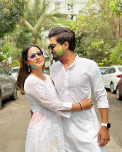 Holi 2023: Hina Khan Goes In 'Balam Pichkari' Mode As She Celebrates Holi With Beau Rocky Jaiswal | PICS