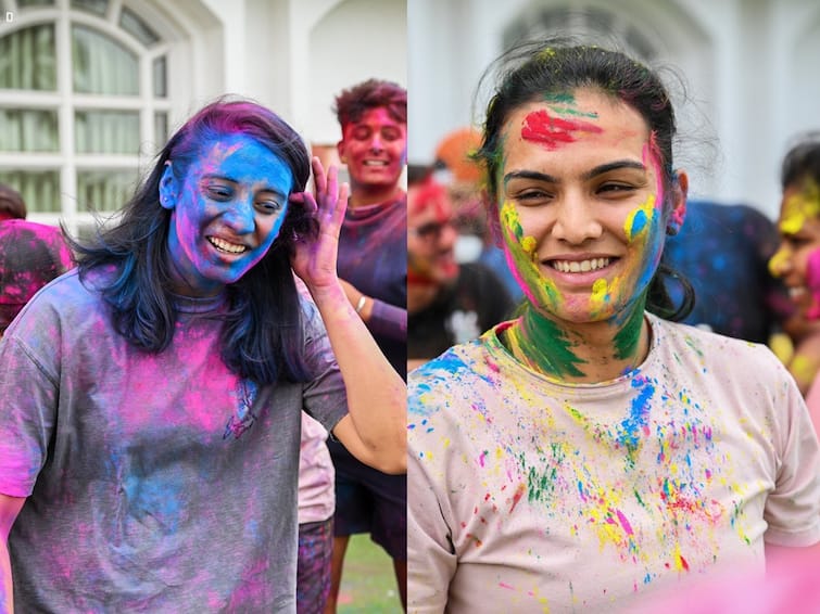 RCB Skipper Smriti Mandhana Celebrates Holi Along With Teammates - See Pics WPL 2023: ஹோலியை ஜாலியாக கொண்டாடிய ஆர்சிபி அணி.. வண்ணத்தில் மின்னிய ஸ்மிருதி.. வைரலாகும் புகைப்படம்!