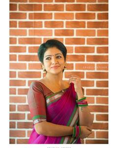 Womens Day special : சின்ன திரையில் தோன்றி மக்களின் மனதில் நீங்காத இடம் பிடித்த பெண் கதாபாத்திரங்கள்!