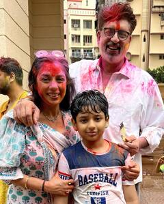 Holi 2023: अनुपमा-अनुज पर चढ़ा इश्क का रंग, रियल लाइफ पार्टनर के साथ रोमांटिक अंदाज में खेली होली