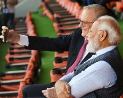 Border-Gavaskar Trophy: ઓસ્ટ્રેલિયાના પીએમે ભારતના PM સાથે લીધી સેલ્ફી, મેદાનમાં માર્યુ ચક્કર, જુઓ તસવીરો