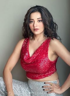Monalisa: ਮੋਨਾਲੀਸਾ ਨੇ ਚਮਕਦਾਰ ਪਹਿਰਾਵੇ 'ਚ ਮਚਾਈ ਤਬਾਹੀ, ਤਸਵੀਰਾਂ ਦੇਖ ਕੇ ਪ੍ਰਸ਼ੰਸਕਾਂ ਦੇ ਉੱਡ ਗਏ ਹੋਸ਼