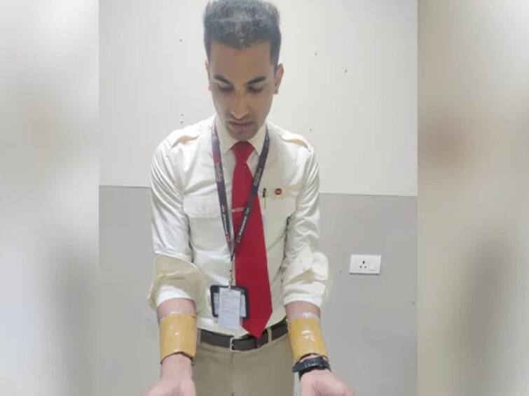 Air India Cabin Crew Arrested For Smuggling Gold Hid It Under Sleeves know more details Crime Chennai Airport : திரைப்படத்தை மிஞ்சிய சம்பவம்...தங்க கடத்தலில் ஈடுபட்ட ஏர் இந்தியா விமான அதிகாரி...நடந்தது என்ன?