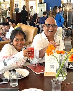 Satish Kaushik Daughter: बेटे की मौत के बाद 56 साल की उम्र में दोबारा पिता बने थे सतीश कौशिक, बेटी पर छिड़कते थे जान, देखें खूबसूरत तस्वीरें