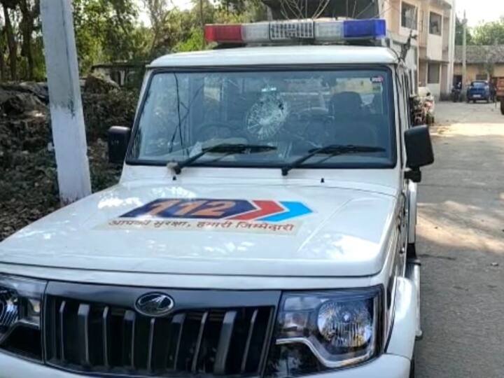 Jehanabad News Villagers attacked police team went to settle dispute rescued 2 from clutches ann Jehanabad News: जहानाबाद में विवाद सुलझाने गई पुलिस टीम पर ग्रामीणों ने किया हमला, 2 को चंगुल से छुड़ाया