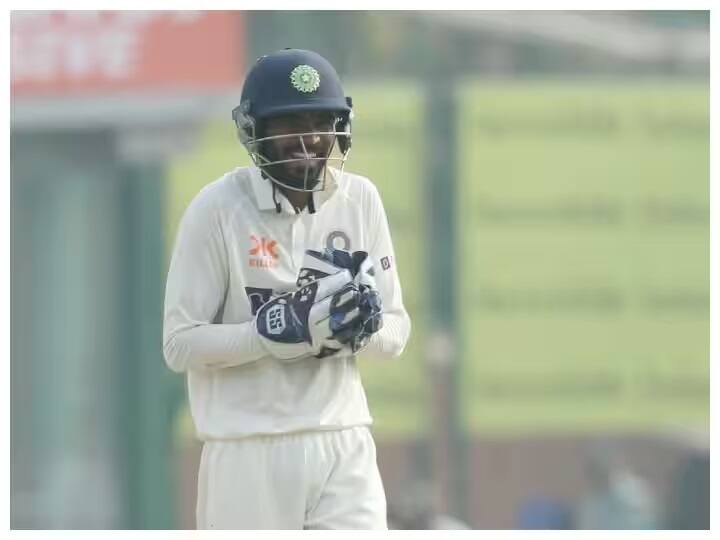 Twitter Fans Trolled: ks bharat dropped catch of travis head in the 4th ahmedabad test IND vs AUS, KS Bharat: કેએસ ભરતે આસાન કેચ ડ્રૉપ કર્યો, તો ફેન્સ કરવા લાગ્યા ટ્રૉલ, લોકોને પંતની આવી ગઇ યાદ