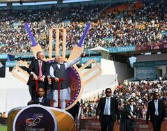 Border-Gavaskar Trophy: ઓસ્ટ્રેલિયાના પીએમે ભારતના PM સાથે લીધી સેલ્ફી, મેદાનમાં માર્યુ ચક્કર, જુઓ તસવીરો