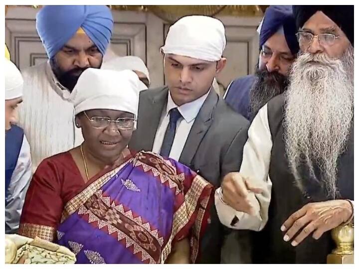 president Droupadi Murmu paid obeisance at Shri Harmandir Sahib Sikh religious body SGPC demand ANN Punjab: राष्ट्रपति द्रौपदी मुर्मू ने श्री हरमंदिर साहिब में मत्था टेका, एसजीपीसी ने मेमोरेंडम देकर रखी ये मांग