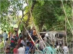 शामली: सवारी बिठाने के लिए ड्राइवर दूसरे वाहन को कर रहा था ओवरटेक, बस पलटने से कई लोग घायल