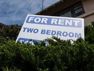 Mumbai: मुंबई में रेंट पर कमरा लगाने से पहले जान लें ये नियम, पुलिस का आदेश नहीं मानने पर हो सकती है कार्रवाई