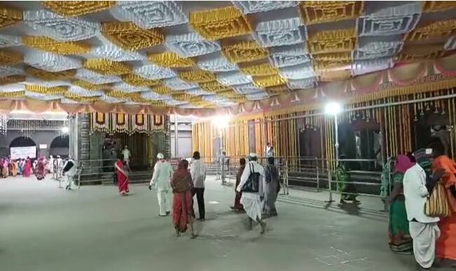 याच वातावरणात शेतकरी तुकोबारायांना साकडं घालणार आहे.