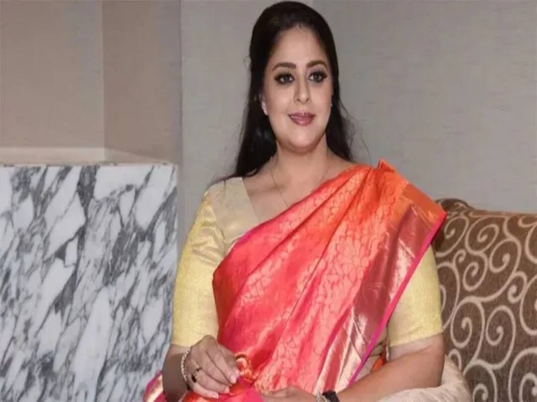 Actress Nagma : ஒரே ஒரு ஃபோன் கால்...ரூ.1 லட்சம் அபேஸ்...நேக்காக பேசி நடிகை நக்மாவிடம் பணம் பறித்த மர்ம கும்பல்...!