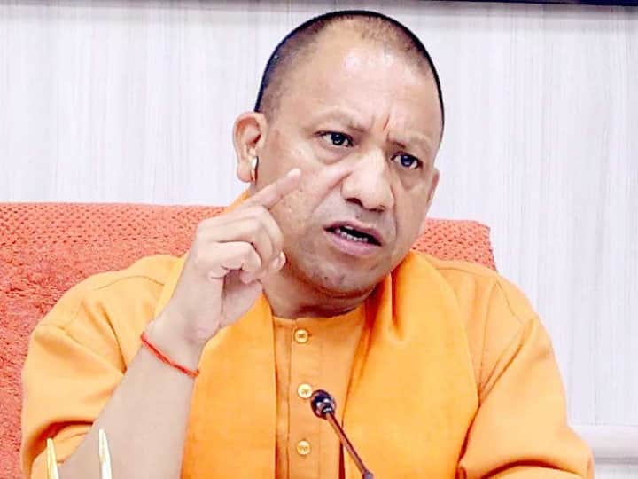UP News: CM Yogi Adityanath’s strict warning to the bullies and mafia, these instructions were given to the officers
