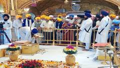 ਅੰਮ੍ਰਿਤਸਰ ਪਹੁੰਚੇ ਰਾਸ਼ਟਰਪਤੀ ਦ੍ਰੋਪਦੀ ਮੁਰਮੂ, ਸ੍ਰੀ ਹਰਿਮੰਦਰ ਸਾਹਿਬ ਤੇ ਦੁਰਗਿਆਣਾ ਮੰਦਰ ਟੇਕਿਆ ਮੱਥਾ, ਜਲਿਆਂਵਾਲਾ ਬਾਗ ਵੀ ਕੀਤਾ ਸਿਜਦਾ