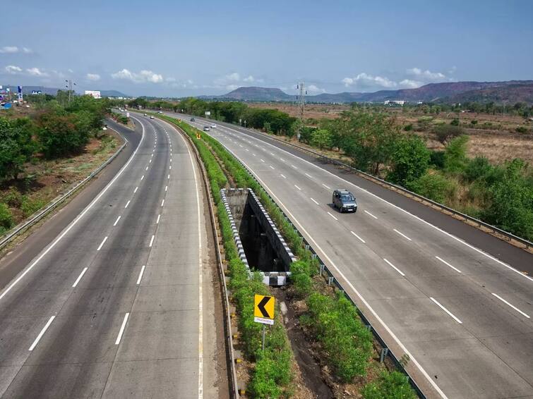 maharashtra budget 2023 know about what did Kolhapur get from the budget Maharashtra Budget 2023 : शक्तीपीठ महामार्गासाठी 86 हजार 300 कोटींची तरतूद; बजेटमधून कोल्हापूरला काय मिळाले?