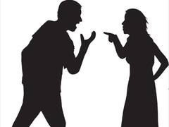 ప్రేమకు నో చెప్పిందని మహిళా లాయర్ ముక్కు కొరికేసిన న్యాయవాది  