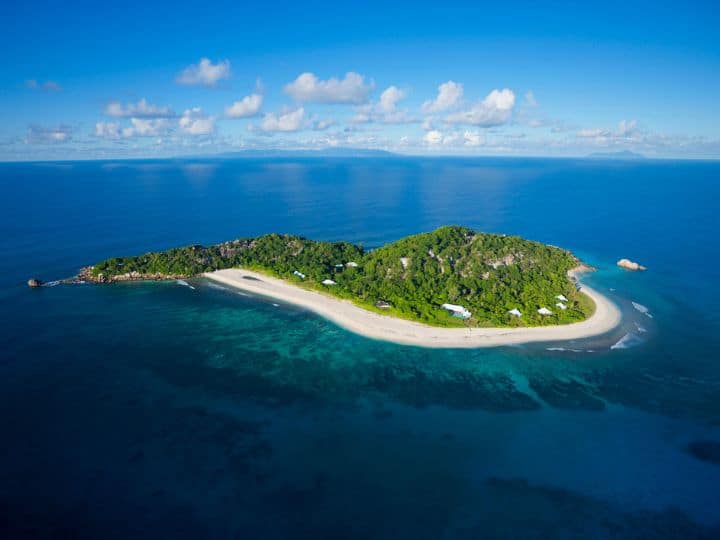 How much money is needed to buy an island Know whether you too can create a new country यहां मिलता है सबसे सस्ता आईलैंड... जिसे खरीदकर क्या आप भी बना सकते हैं अपना अलग देश?