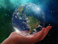 जानते हैं! हमारे ग्रह को EARTH नाम कैसे मिला और इसका क्या मतलब होता है? पढ़िए पृथ्वी से जुड़े रोचक तथ्य