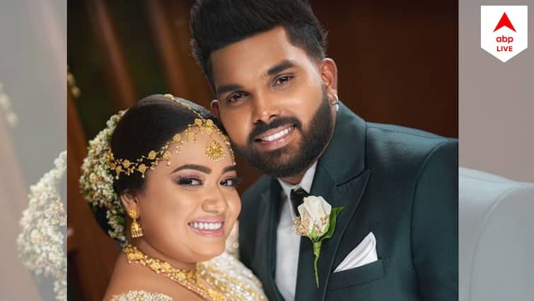 Sri Lanka cricketer Wanindu Hasaranga ties the knot with Vindya, social media flooded with good wishes Hasaranga Marriage: নতুন ইনিংস শুরু হাসারাঙ্গার, ক্লিন বোল্ড! আরসিবির শুভেচ্ছাবার্তা সোশ্যালে ভাইরাল