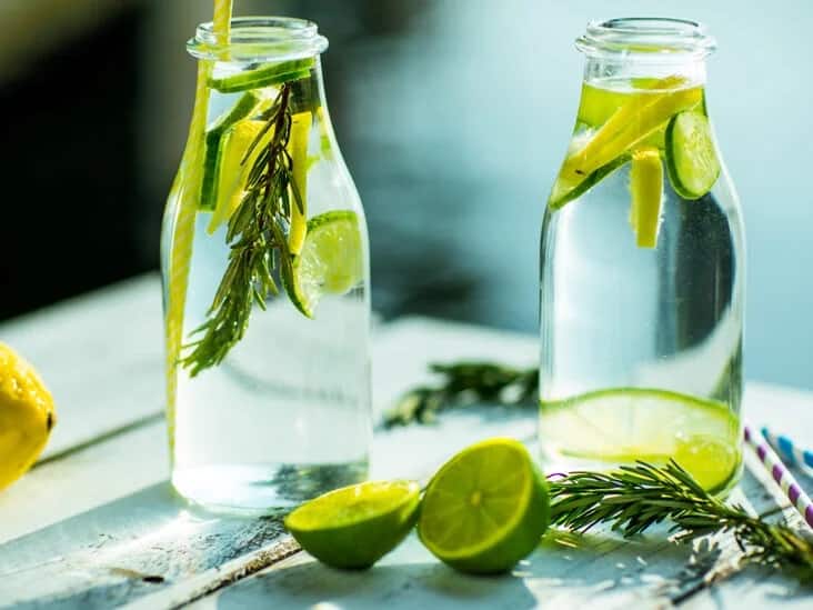Consume this detox drink regularly to keep the rising cholesterol under control Health Tip : વધી રહેલા કોલેસ્ટ્રોલને નિયંત્રણમાં રાખવા માટે નિયમિત આ ડિટોક્સ ડ્રિન્કનું કરો સેવન