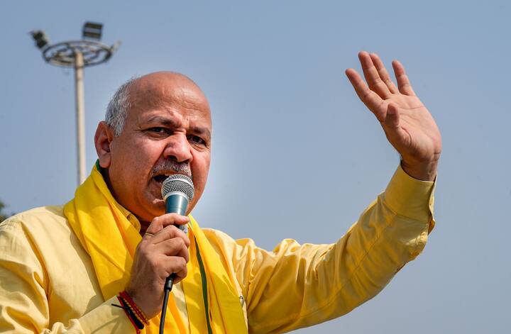 मंगळवारीही ईडीने तुरुंगात सिसोदिया यांची चौकशी केली होती. आज त्यांना अटक करण्यात आली आहे.