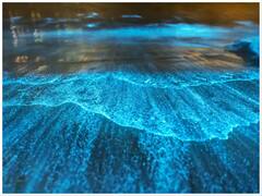 रात में अपने-आप जगमगाती हैं भारत की ये जगहें... पढ़िए ऐसा क्यों होता है