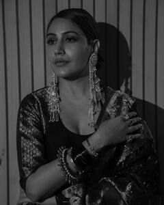 Surbhi chandna Pics: ટ્રેડિશનલ લૂકમાં સુરભિ ચંદનાએ આપ્યા કાતિલ પોઝ, જુઓ ફોટો