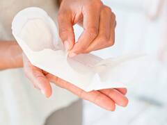 महाराष्ट्र: छात्राओं को 1 रुपये में मिलेगा सेनेटरी नैपकिन का पैकेट? मंत्री बोले- कीमत तय करने पर हो रहा विचार