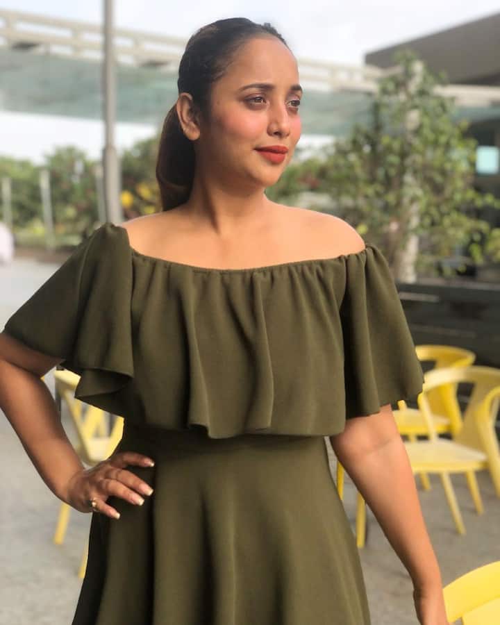 'फॅट टू फिट' झालेल्या अभिनेत्री राणीचे जुने फोटो आणि नवे फोटो यांतील फरक सहज दिसून येत आहे.