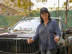 Neetu Kapoor: नीतू कपूर यांनी घेतली आलिशान गाडी; किंमत माहितीये?