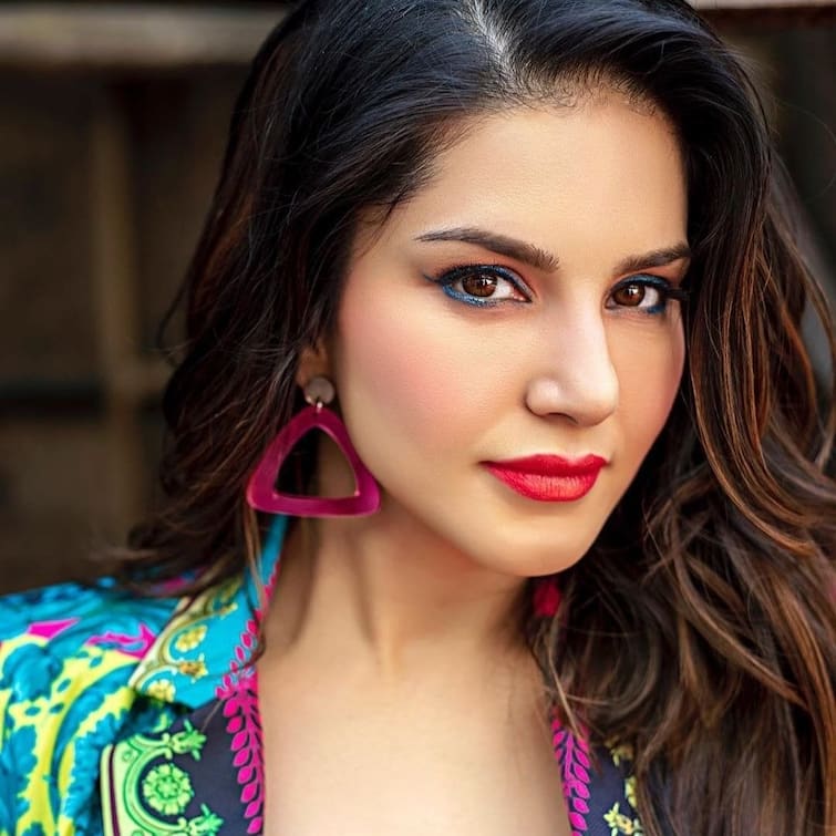 Sunny Leone is being unnecessarily harassed’, why did the High Court have to say such a thing? 'Sunny Leoneને બિનજરૂરી રીતે હેરાન કરવામાં આવી રહી છે', હાઈકોર્ટને આવું કેમ કહેવું પડ્યું?