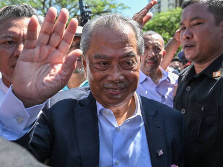 Ex-Malaysian PM Muhyiddin Charged With Corruption 3 Months After Losing Polls
