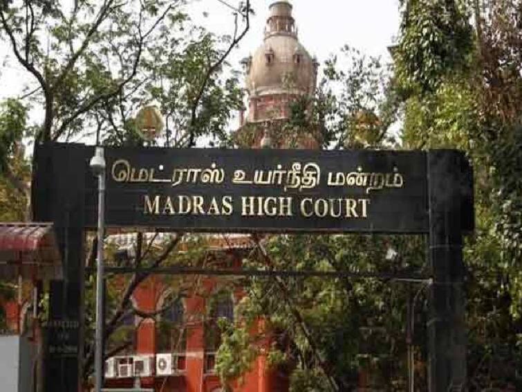 The Chennai High Court said that only if the awareness meetings regarding the prevention of honor killing are held in public, it will reach the public. ஆணவ கொலை தடுப்பு தொடர்பான விழிப்புணர்வு கூட்டங்கள் பொது வெளியில் நடத்த வேண்டும் - உயர்நீதிமன்றம் உத்தரவு..