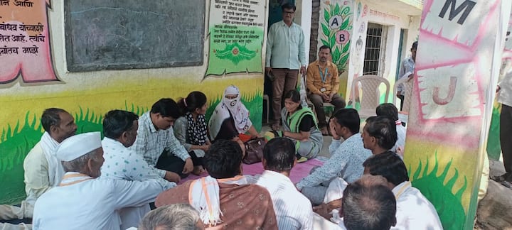 तसेच पुढील काळजी आणि संरक्षणासाठी या बालविवाहातील मुले आणि मुलींना बालकल्याण समिती पुढे हजर पालकांसह हजर राहण्याच्या सूचना देण्यात आल्या आहेत.