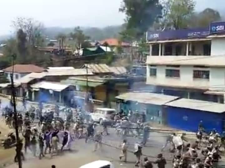 Manipur Violence Several injured in Kangpokpi district Manipur police Section 144 imposed Manipur Violence: मणिपुर में पुलिस के साथ झड़प में कई जख्मी,  कंगपोकपी जिला में धारा 144 लागू