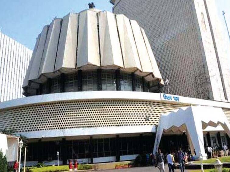 Maharashtra budget session 2023 Budget will be discussed in the legislature   budget session : आजपासून सभागृहात अर्थसंकल्पावर चर्चा होणार, विरोधक आक्रमक होण्याची शक्यता 