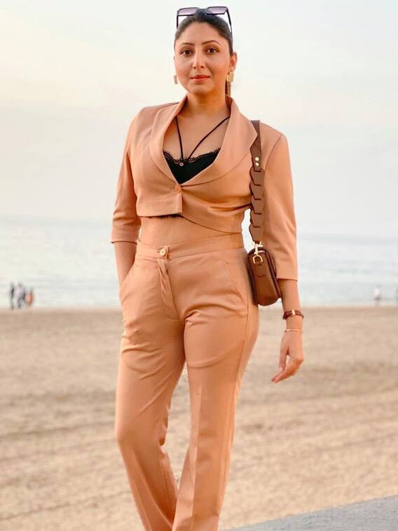 तारक मेहता की सपना रियल लाइफ में हैं बेहद ग्लैमरस