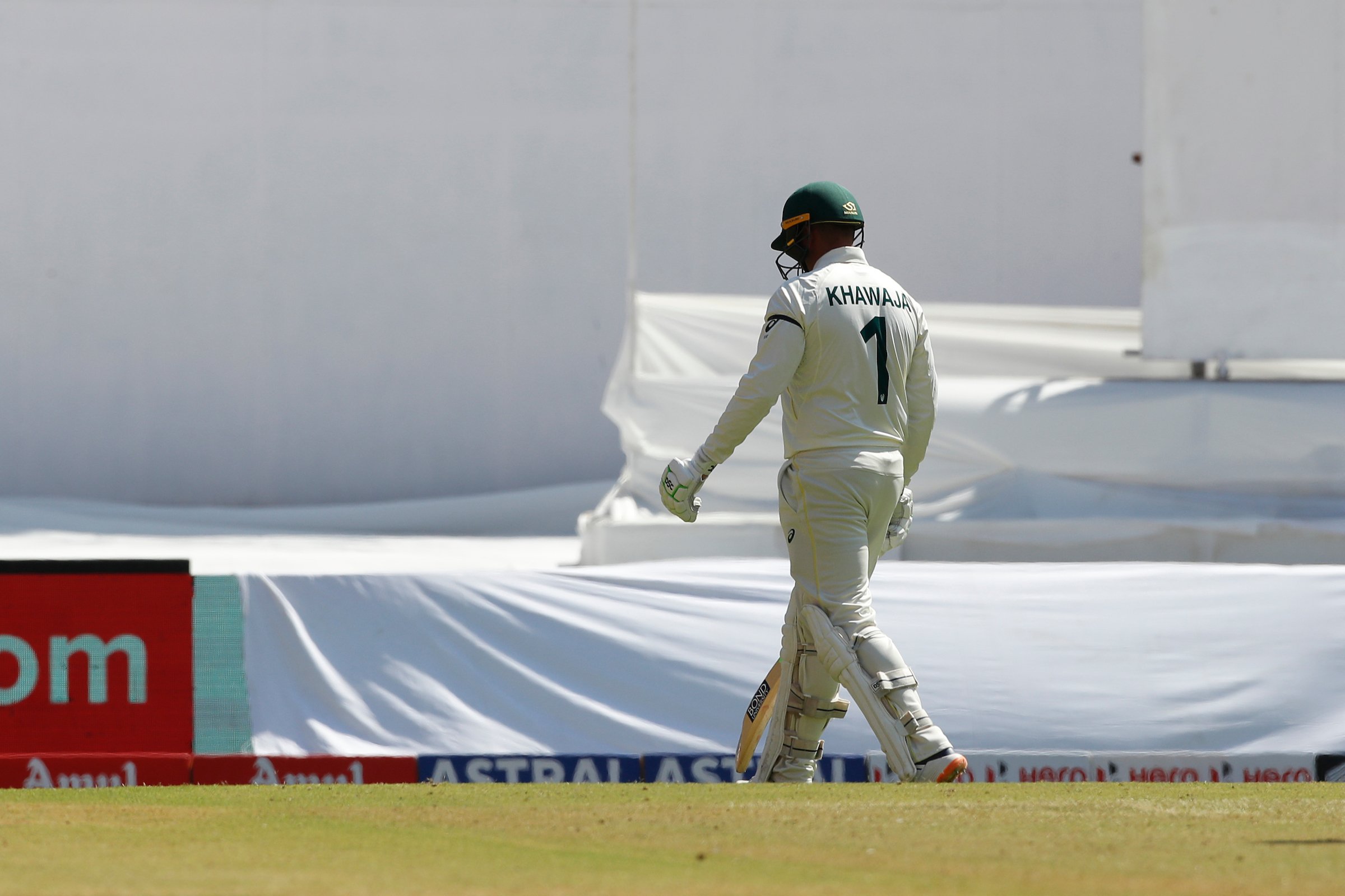 IND vs AUS: 44 ஆண்டுகால சாதனை.. சொற்ப ரன்களில் முறியடிக்கும் வாய்ப்பை நழுவவிட்ட கேமரூன் - கவாஜா ஜோடி..!