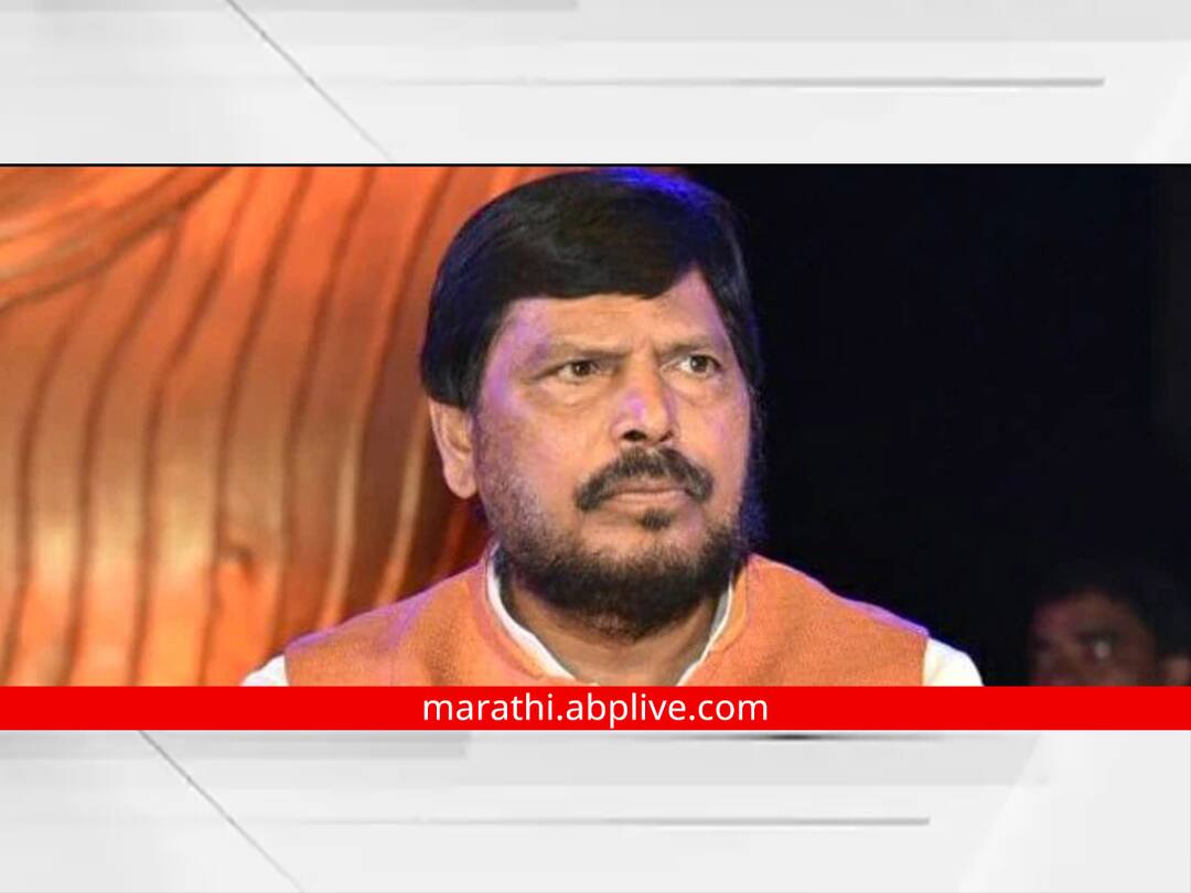 Ramdas Athawale : शरद पवारांनी महाविकास आघाडी सोडून मोदींसोबत काम करावं; रामदास आठवलेंचं वक्तव्य maharashtra News Beed News Ramdas Athawale statement that Sharad Pawar should leave Mahavikas Aghadi and work with Narendra Modi Ramdas Athawale : शरद पवारांनी महाविकास आघाडी सोडून मोदींसोबत काम करावं; रामदास आठवलेंचं वक्तव्य