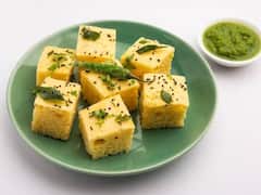 Tandoori Dhokla Recipe: गुजराती खानों के हैं शौकीन तो घर पर बनाएं यह शानदार तंदूरी ढोकला, ये है पूरी रेसिपी