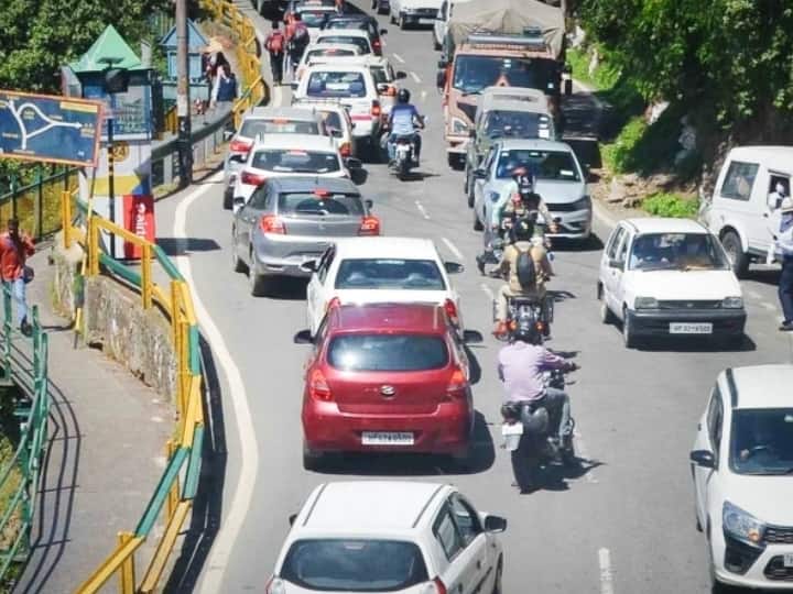 HRTC fine 28.5 lakhs collected in 10 days For Motor Vehicle Act Violation ANN Himachal Pradesh: नियमों का उल्लंघन करने वालों पर परिवहन विभाग सख्त, 10 दिनों में वसूला गया 28.5 लाख का जुर्माना